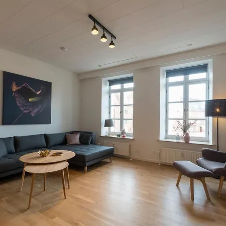 Center Penthouse Aparthotel Sønderborg