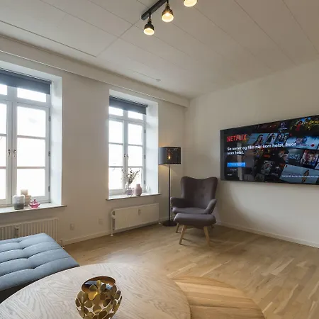 公寓式酒店 Center Penthouse 4*