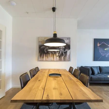 Center Penthouse 公寓式酒店