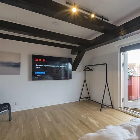 Center Penthouse 公寓式酒店